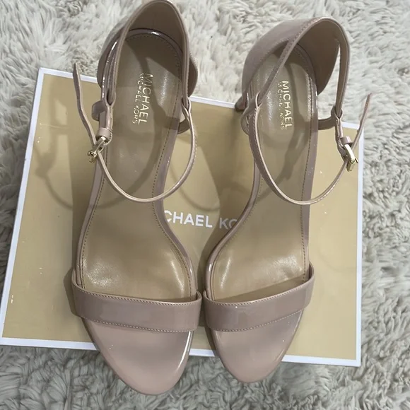 Michael kors Simone mid sandal pantent heels size 10 - Picture 2 of 6